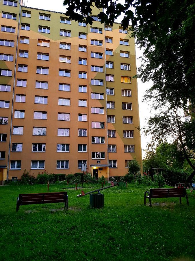 Apartament Wagabunda Walbrzych Bagian luar foto